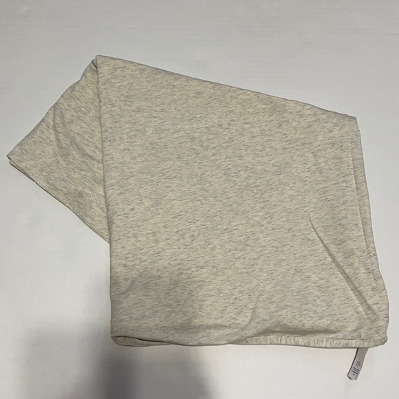 lululemon athletica Accessories - Lululemon Sage Scarf *Cotton